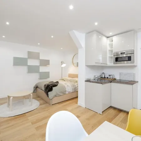 Studio At 15 Min From The Elysee Fields In Paris * Vincennes