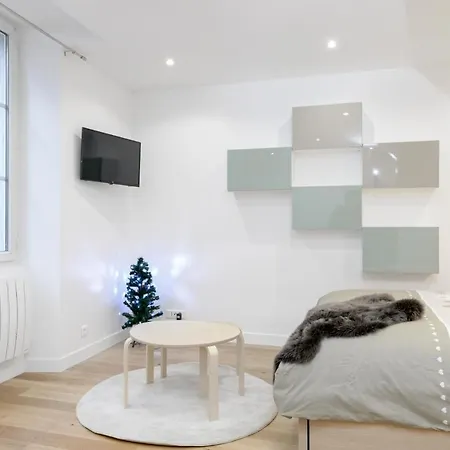 Daire Studio At 15 Min From The Elysee Fields In Paris