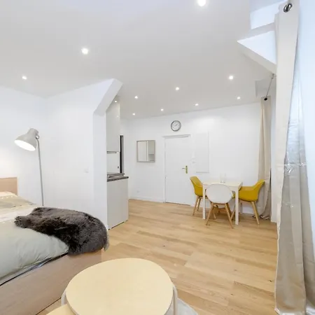 Studio At 15 Min From The Elysee Fields In Paris *