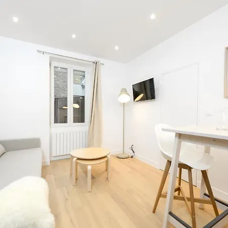 Studio At 15 Min From The Elysee Fields In Paris Daire *