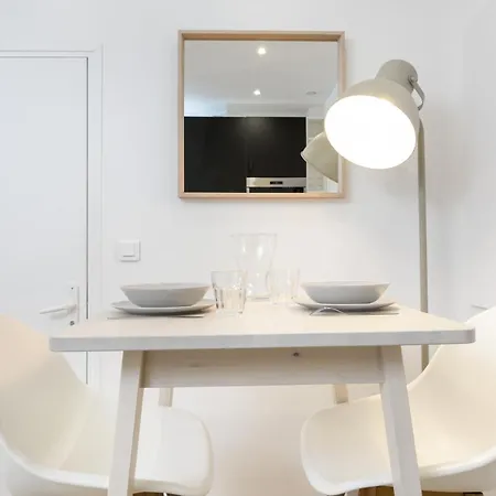 Studio At 15 Min From The Elysee Fields In Paris Daire *